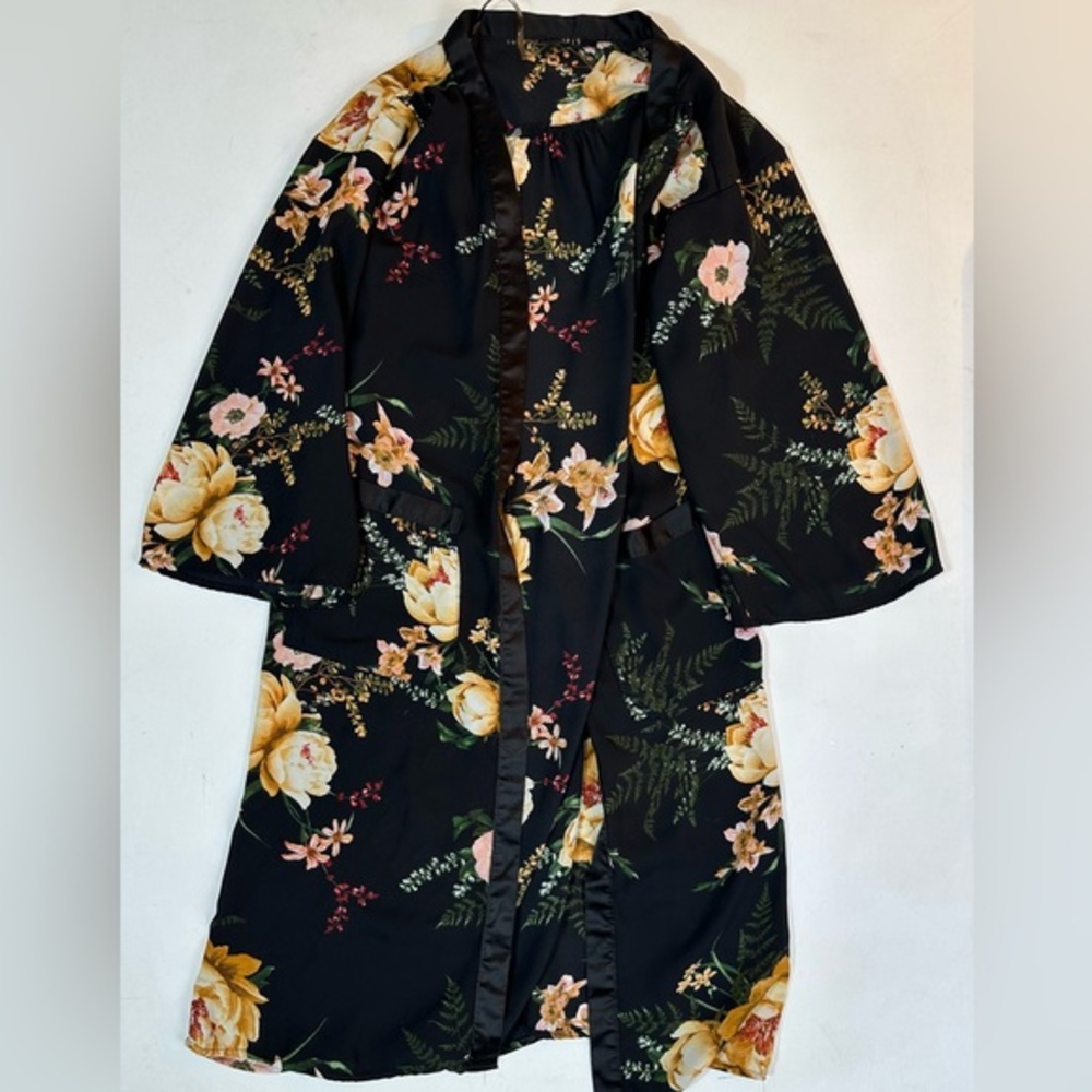 Iris Black Floral Kimono